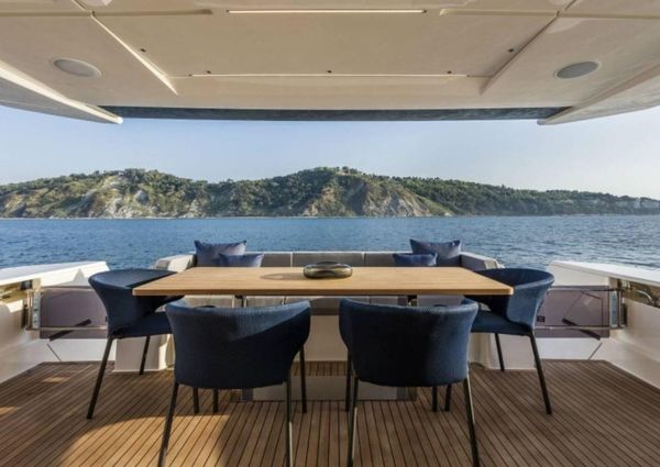 Ferretti Yachts 780 image