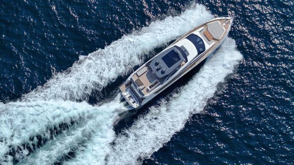 Ferretti Yachts 780 image