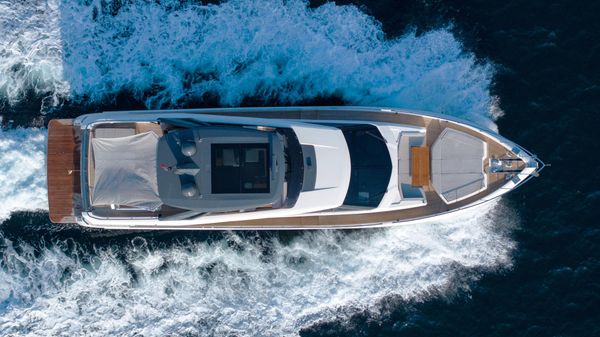 Ferretti Yachts 780 image