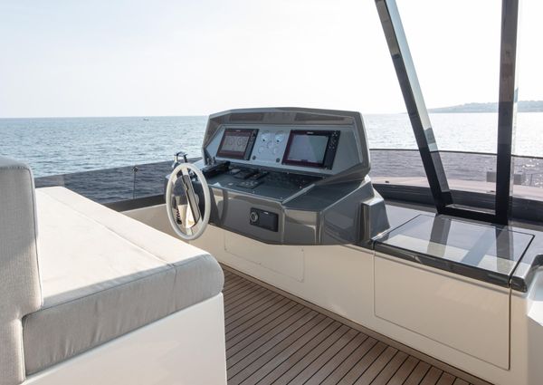 Ferretti Yachts 780 image