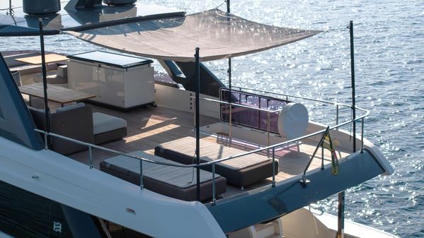 Ferretti Yachts 780 image