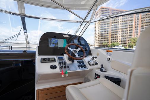 Chris-Craft Roamer 40 image