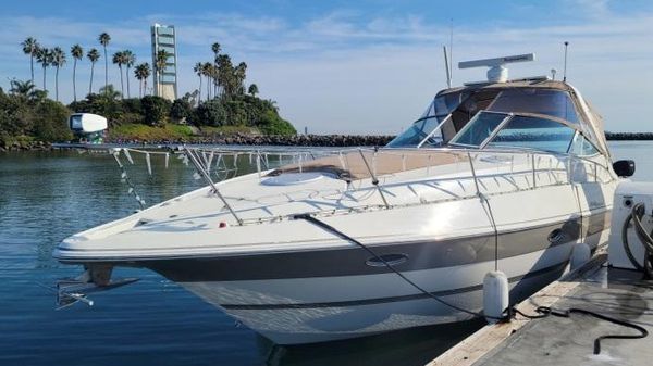 Cruisers Yachts 340 Express