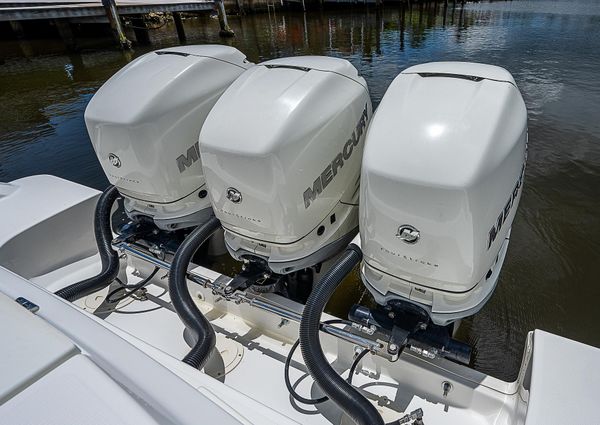 Boston-whaler 380-OUTRAGE image