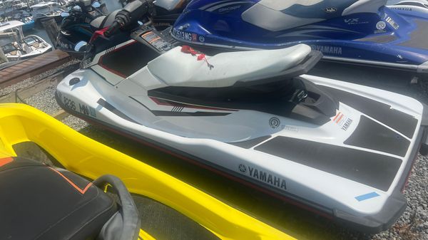 Yamaha WaveRunner EX Sport 