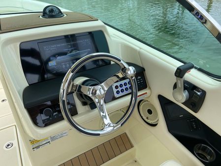 Chris-Craft Calypso 24 image