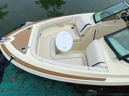 Chris-Craft Calypso 24 image