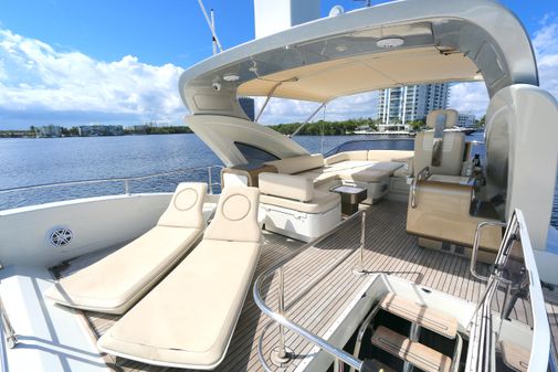 Azimut 72S image