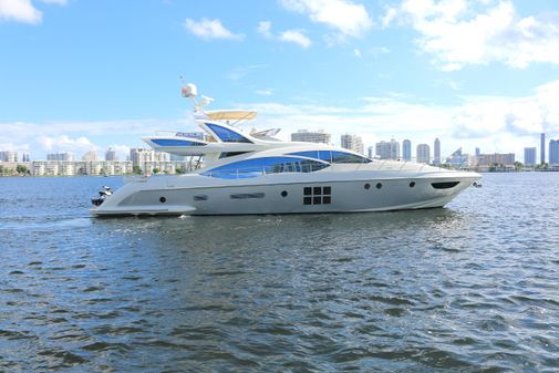 Azimut 72S image