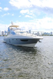 Azimut 72S image