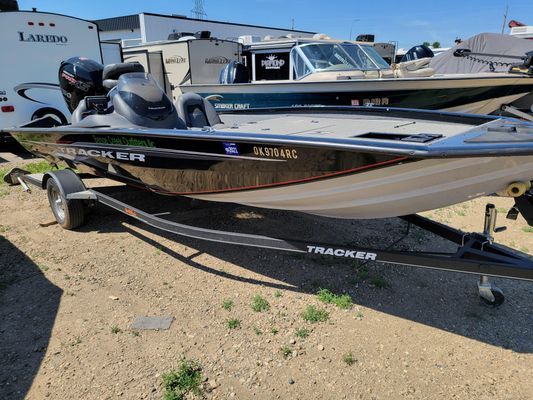 Tracker Pro Team 195 TXW - main image