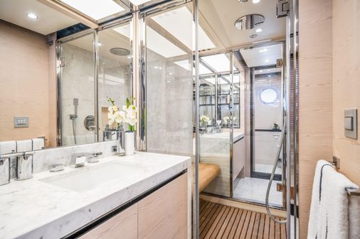 Azimut 80 FLY image