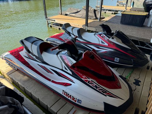 Yamaha-waverunner VXR - main image