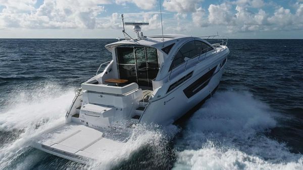 Cruisers Yachts 50 Cantius image