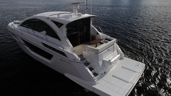 Cruisers Yachts 50 Cantius image