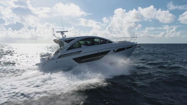 Cruisers Yachts 50 Cantius image