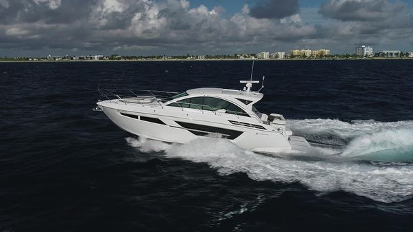 Cruisers Yachts 50 Cantius image