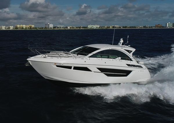 Cruisers Yachts 50 Cantius image