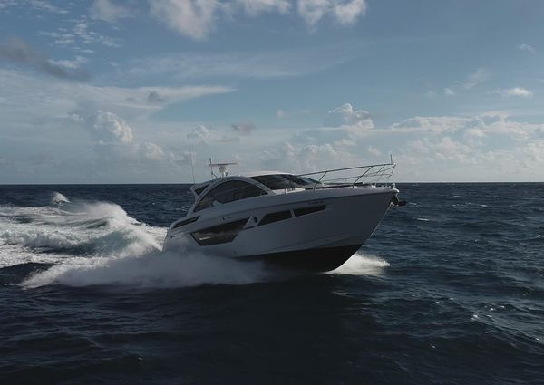 Cruisers Yachts 50 Cantius image