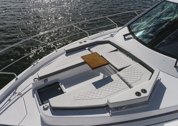 Cruisers Yachts 50 Cantius image