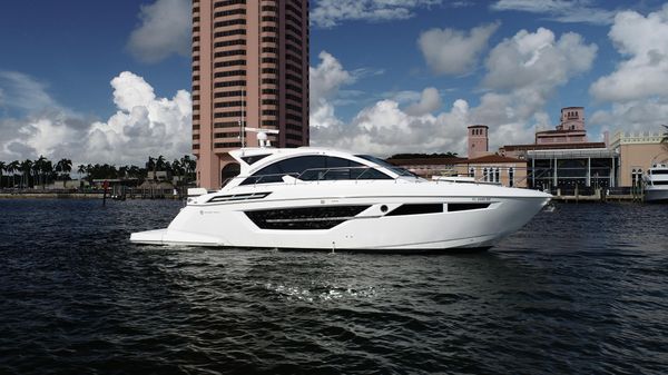 Cruisers Yachts 50 Cantius