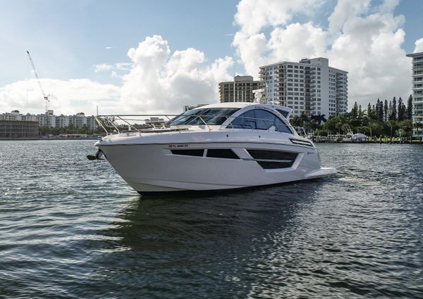 Cruisers Yachts 50 Cantius image