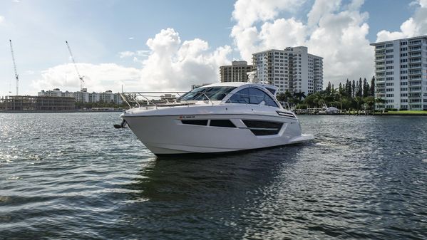 Cruisers Yachts 50 Cantius image