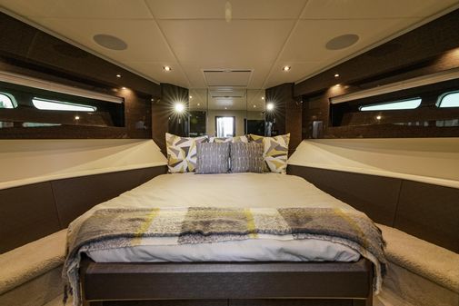 Cruisers Yachts 50 Cantius image