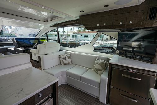 Cruisers Yachts 50 Cantius image