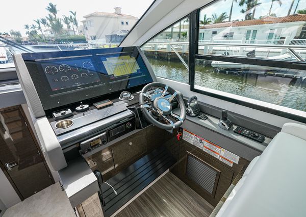 Cruisers Yachts 50 Cantius image