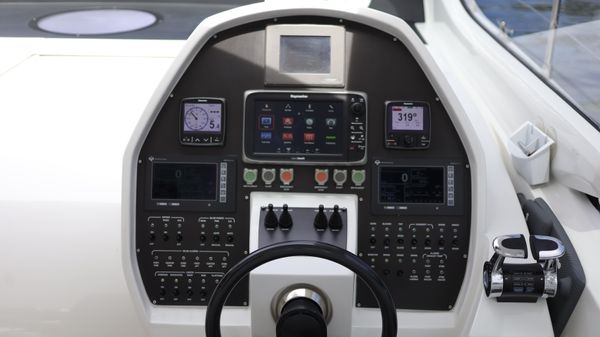 Pershing 50-1 image