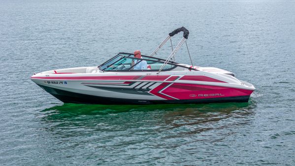 Regal 2000-ESX-BOWRIDER image