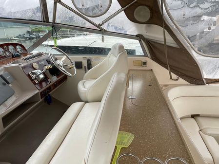 Rinker Fiesta Vee 410 image
