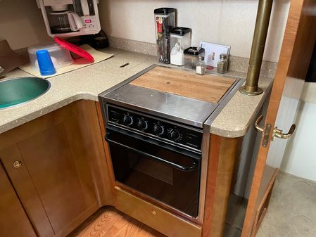 Rinker Fiesta Vee 410 image