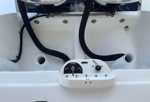 Intrepid 327-CENTER-CONSOLE image