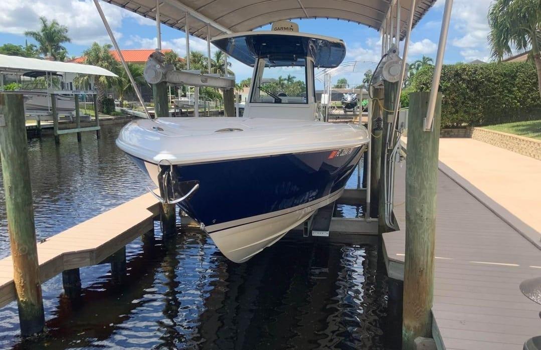 2015 Intrepid 327 center console