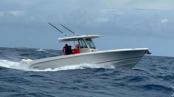 Boston Whaler 330 Outrage image