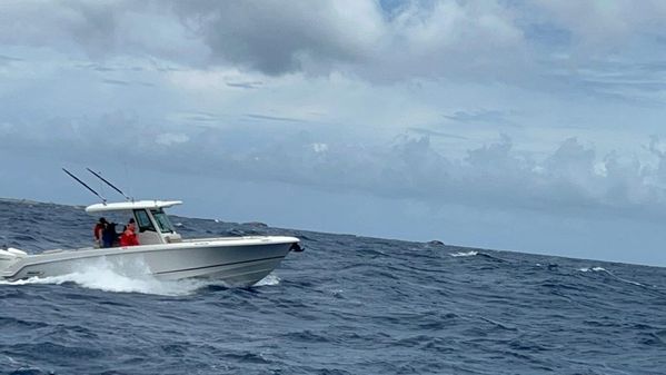 Boston Whaler 330 Outrage image