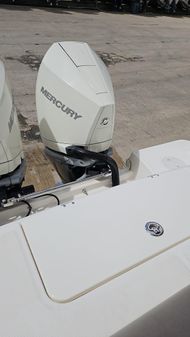 Boston Whaler 330 Outrage image