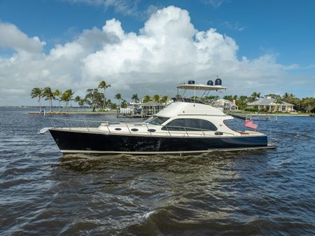 Palm Beach Motor Yachts PB50 Flybridge image