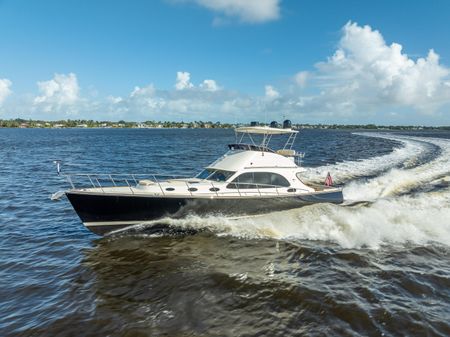 Palm Beach Motor Yachts PB50 Flybridge image