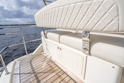 Palm Beach Motor Yachts PB50 Flybridge image