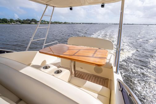 Palm Beach Motor Yachts PB50 Flybridge image