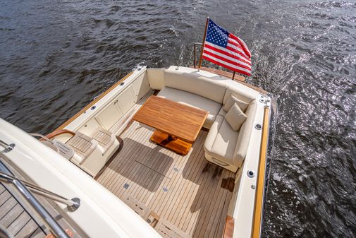 Palm Beach Motor Yachts PB50 Flybridge image