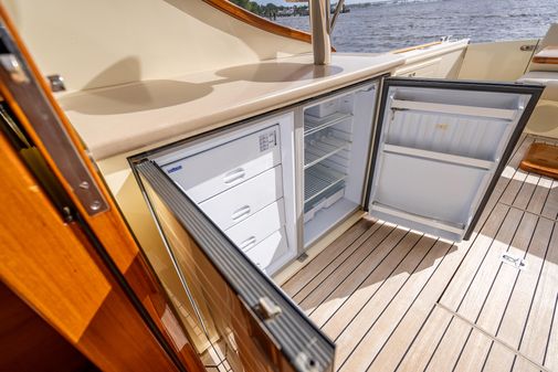 Palm Beach Motor Yachts PB50 Flybridge image