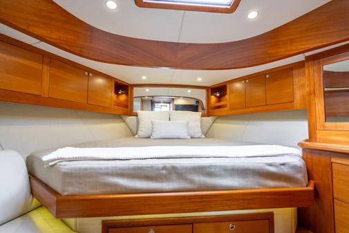 Palm Beach Motor Yachts PB50 Flybridge image