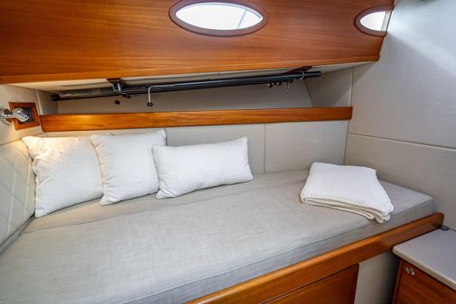 Palm Beach Motor Yachts PB50 Flybridge image