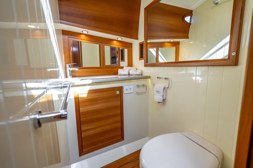 Palm Beach Motor Yachts PB50 Flybridge image