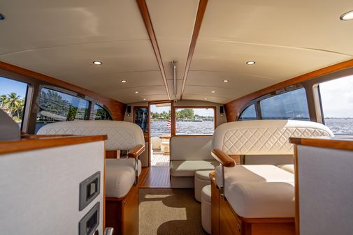 Palm Beach Motor Yachts PB50 Flybridge image