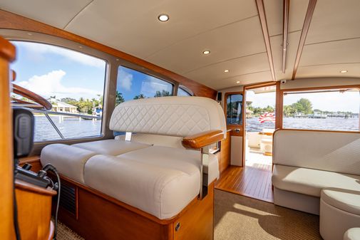 Palm Beach Motor Yachts PB50 Flybridge image